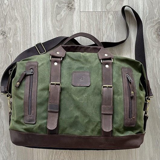 torby podróżne Zielona torba podróżna z bawełny woskowanej i skóry w stylu Vintage.