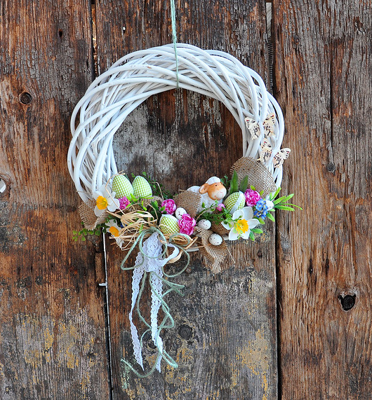 wianki wielkanocne Wielkanocny wianek z owieczką