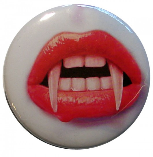 kiss kiss Monika Roth