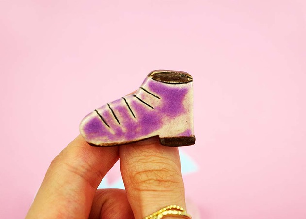 broszki Broszka "Violet Shoe"