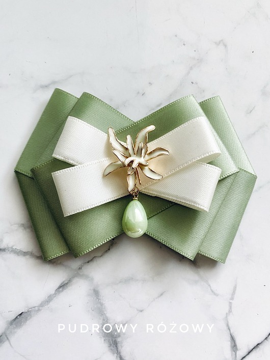 broszki Brosza z Kwiatem i zieloną perłą Nowość