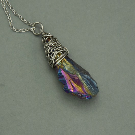 wisiory Wisiorek talizman surowy kwarc tytanowy kolorowy wire wrapping