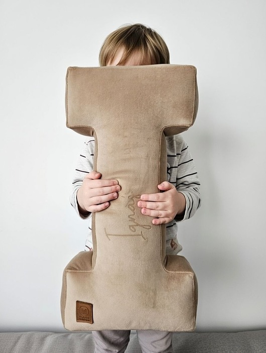 poduszki do pokoju dziecka Poduszka dekoracyjna XXL litera, literka, inicjały z imieniem - kolor do wyboru