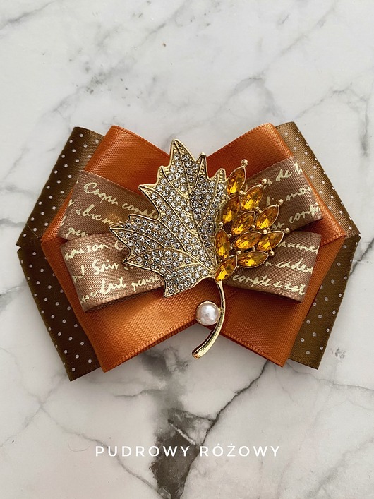 broszki Brosza z unikatowym liściem z perełką i kryształkami Liść