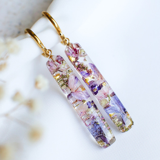 kolczyki z żywicy Kolczyki z kompozycją kwiatową