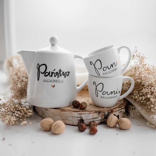 czajniki i dzbanki Zestaw - Dzbanek 1 litr - Państwo, kubki 300 ml x2 Pan Pani z Twoim nazwiskie