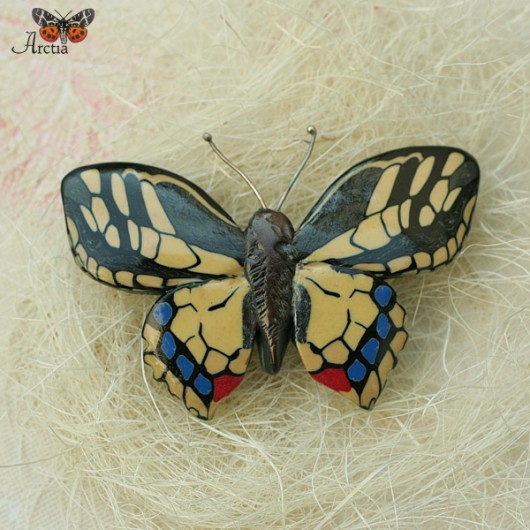 motyl - broszka arctia
