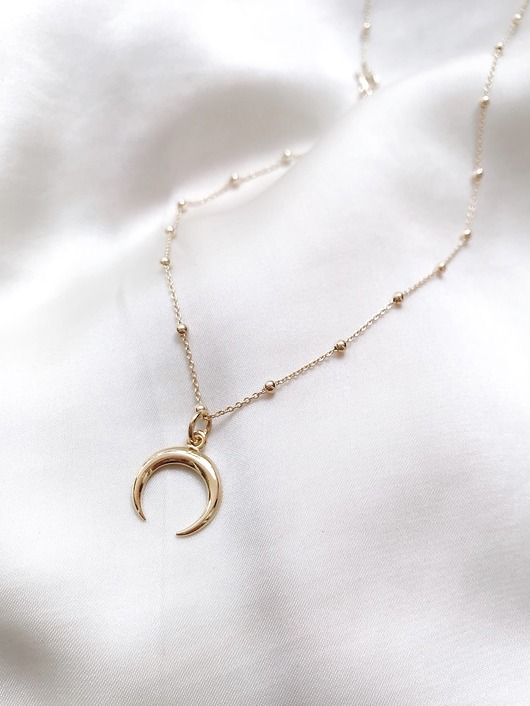 złote naszyjniki Naszyjnik - półksiężyc