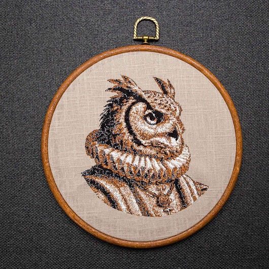 Ozdoby na ścianę Sir Owlerton,  haft w oprawie 20 cm