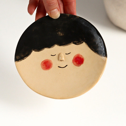 pojemniki na biżuterię Talerzyk na biżuterię twarz Brunet