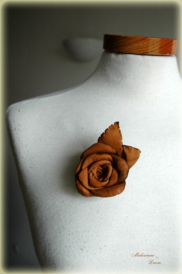  Rose malowane lnem