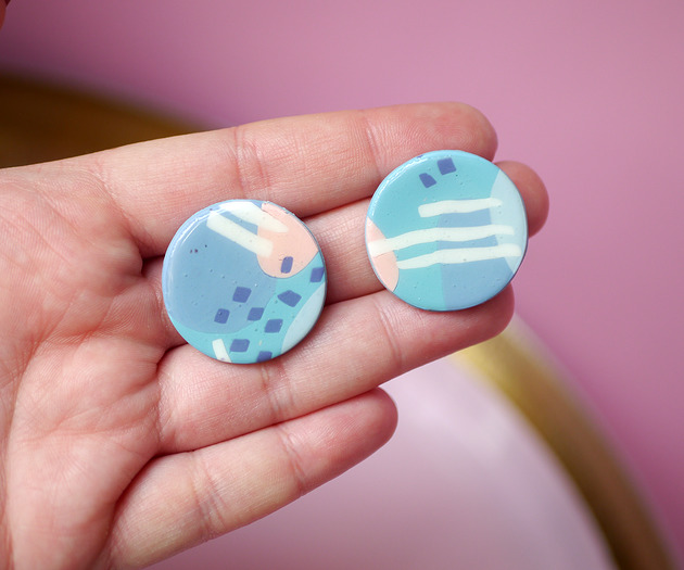 kolczyki z masy plastycznej KOLCZYKI donut sztyfty blue