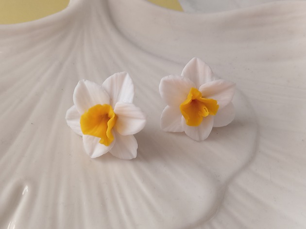 kolczyki z masy plastycznej Kolczyki "narcyz" handmade