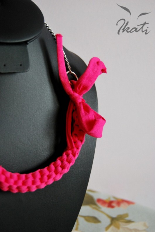 FUCHSIA BUTTERFLIES - naszyjnik ekologiczny Ikati Jewellery