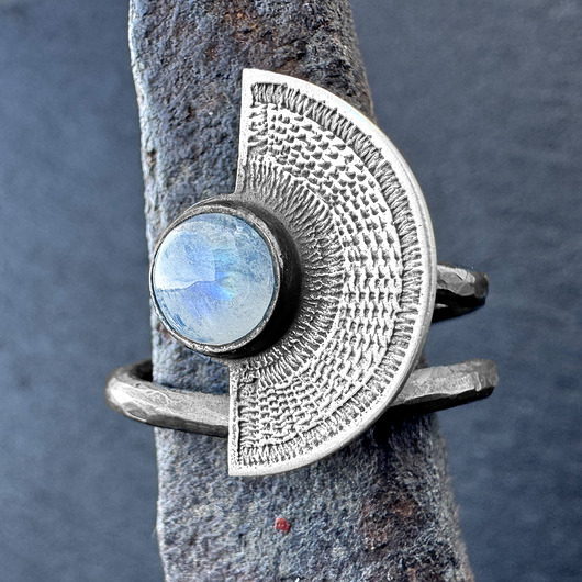 pierścionki srebrne Orientalny pierścionek wachlarz z kamieniem księżycowym