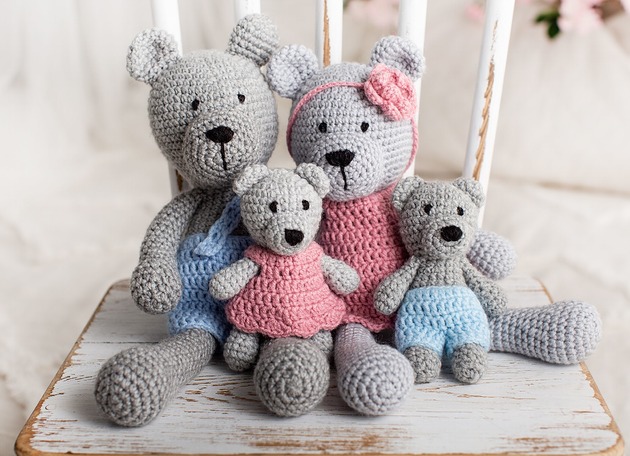 przytulanki dla niemowląt i dzieci Miś szydełkowy w sukience mini 13cm