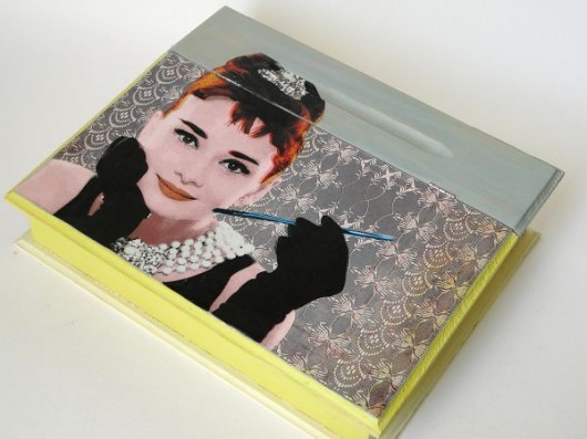 Sekretarzyk  limonka Hepburn misha szura