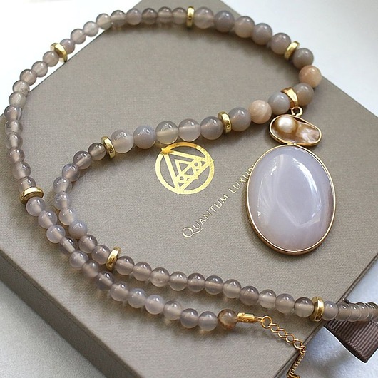 wisiory Unikat! Naszyjnik z szarym agatem i perłą biwali - transmutacja DNA