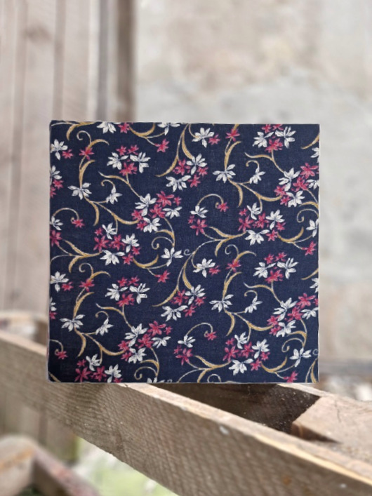 notatniki i albumy Album na zdjęcia Kwiat jabłoni  20x20 cm 64 strony ecru