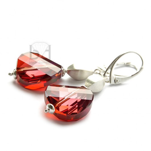 Crimson - (nowy) kryształ Swarovski Black Diamond