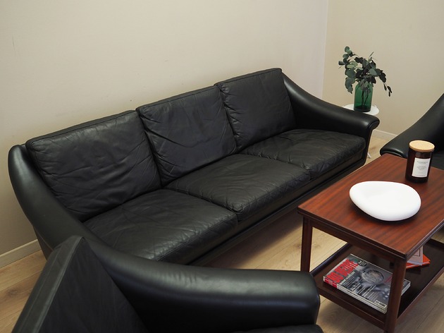 sofy i szezlongi Sofa skórzana czarna, lata 60, Eran M