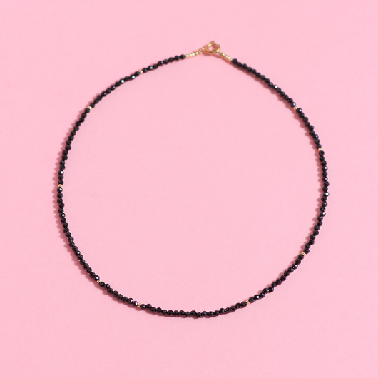 chokery Naszyjnik - krótki choker - czarny spinel