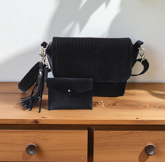 torby na ramię Mała czarna torebka na ramię, skóra zamszowa