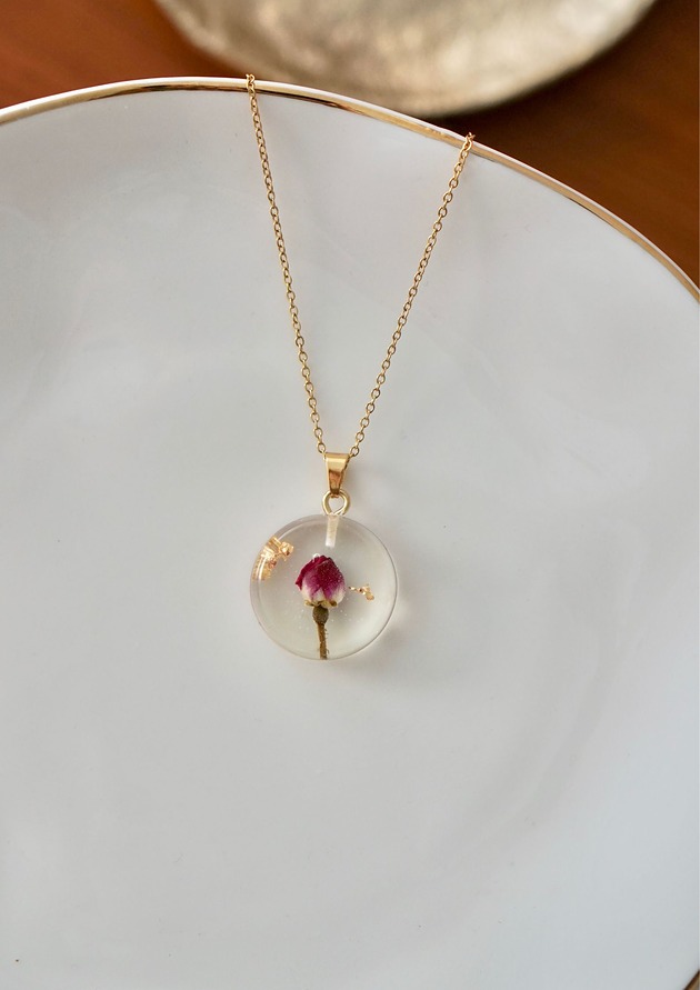 złote naszyjniki Naszyjnik z różą