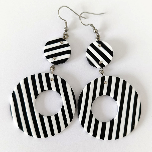 kolczyki z masy plastycznej Czarno Białe Geometryczne Kolczyki w Paski