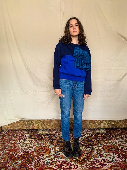 bluza niebieska z falbanami Refoje
