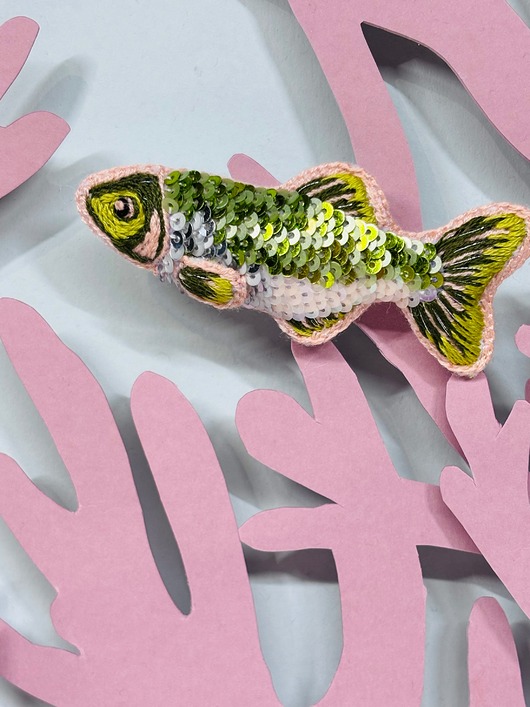 broszki Broszka ryba lśniący szczupak z cekinami