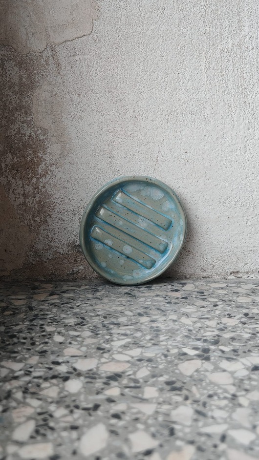 mydelniczki Mydelniczka ceramiczna na nóżkach handmade