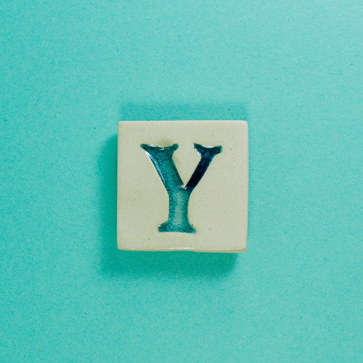 magnesy Ceramiczny magnes, niebieska literka Y