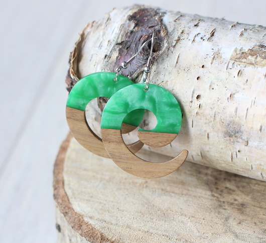 kolczyki drewniane Kolczyki drewniane z żywicą ZAWIJAS zielony