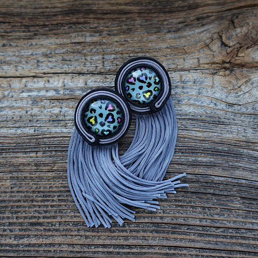kolczyki soutache Szare kolczyki sutasz z motywem panterki