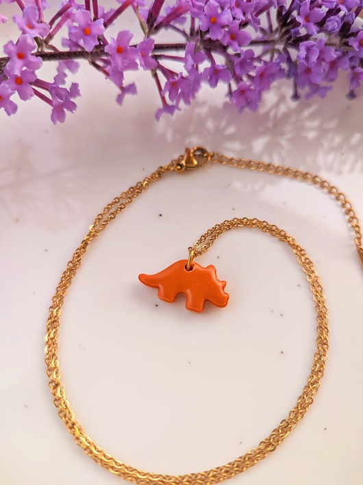 wisiory Naszyjnik triceratops dla fana dinozaurów, dinozaury mały prezent, boho