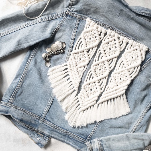 Macrame bohojeans ornament S Rootsofmacrame