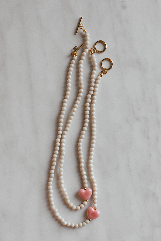 złote naszyjniki Naszyjnik z kamieni naturalnych z  ceramicznym sercem