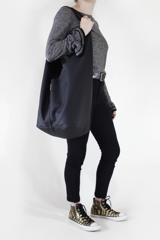 Short Boogi Bag czarna / torebka hobo / boho hairoo