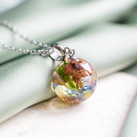 wisiory Naszyjnik z leśną kompozycją