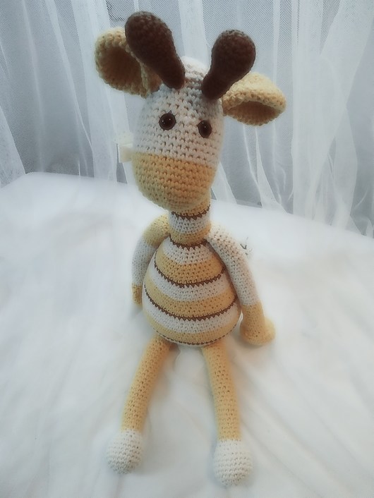 Dziergana żyrafa - Maggy Pompon Design