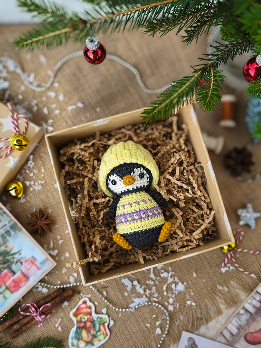 misie i maskotki Mały pingwinek w pudełku, Zabawka na prezent, Prezent na Mikołaja