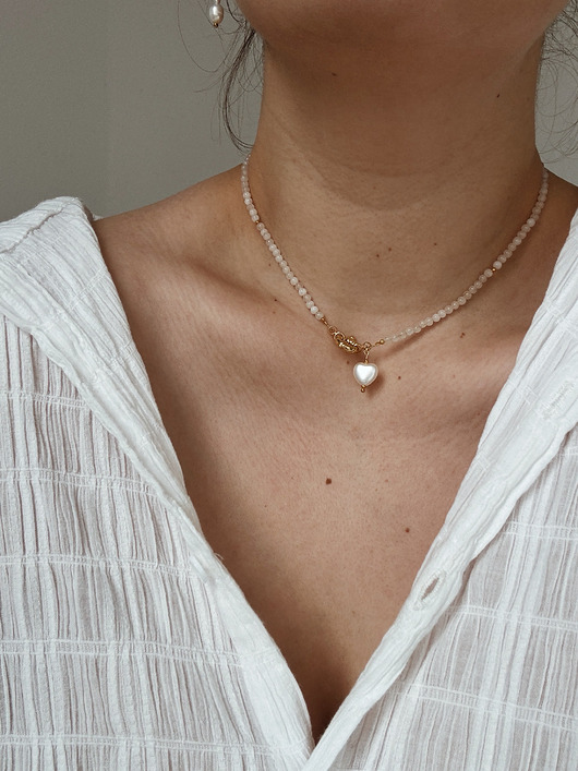 złote naszyjniki Naszyjnik Jadeit i Serce