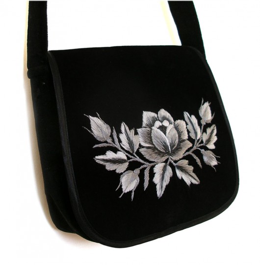 Glamourous Folk Schoulder Bag (hand embroidered) na ludowo