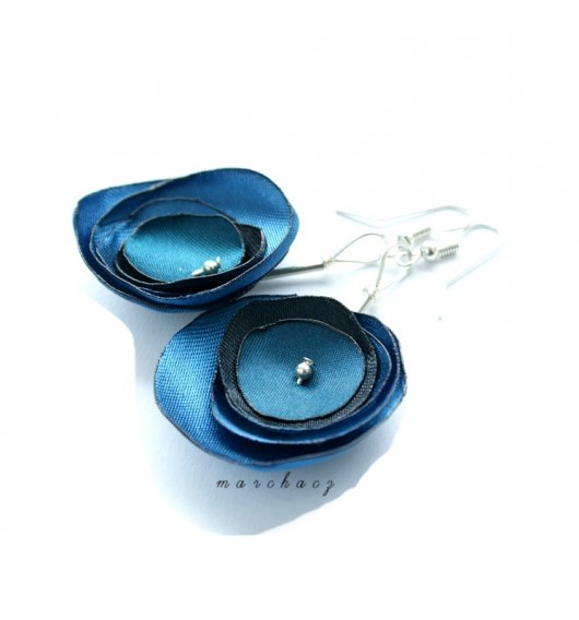 Individual object_blue Manufaktura broszki