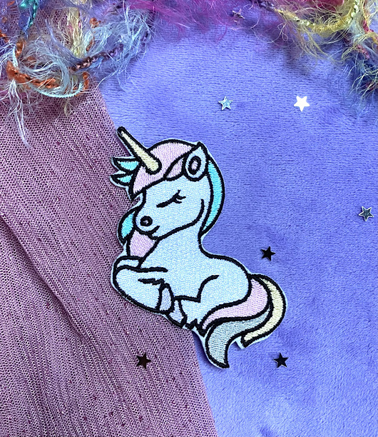 naszywki na ubrania Haftowana Naszywka Śpiący Jednorożec