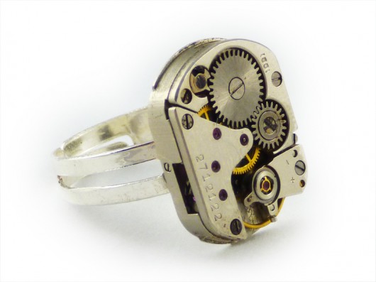 Pierścionek z mechanizmem Scradeus