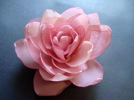 PIWONIA W RÓŻACH SundayRose