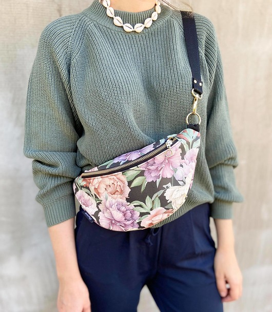 saszetka nerka Nerka czarne piwonie syntetyczna skóra