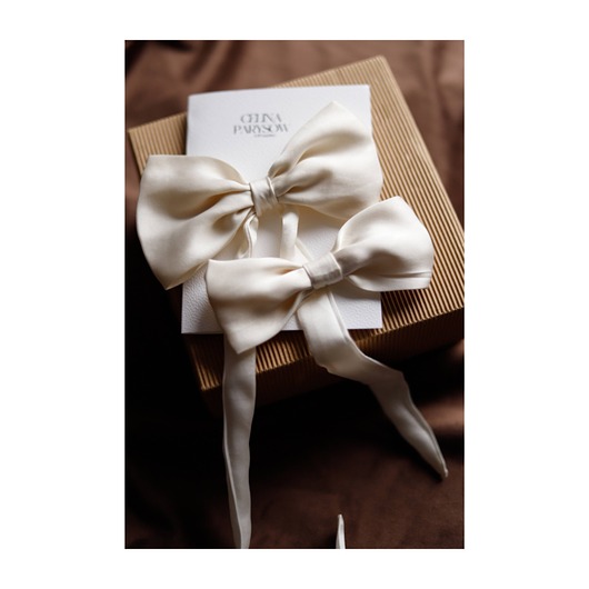 spinki i klamry do włosów Zestaw dwoch jedwabnych kokard